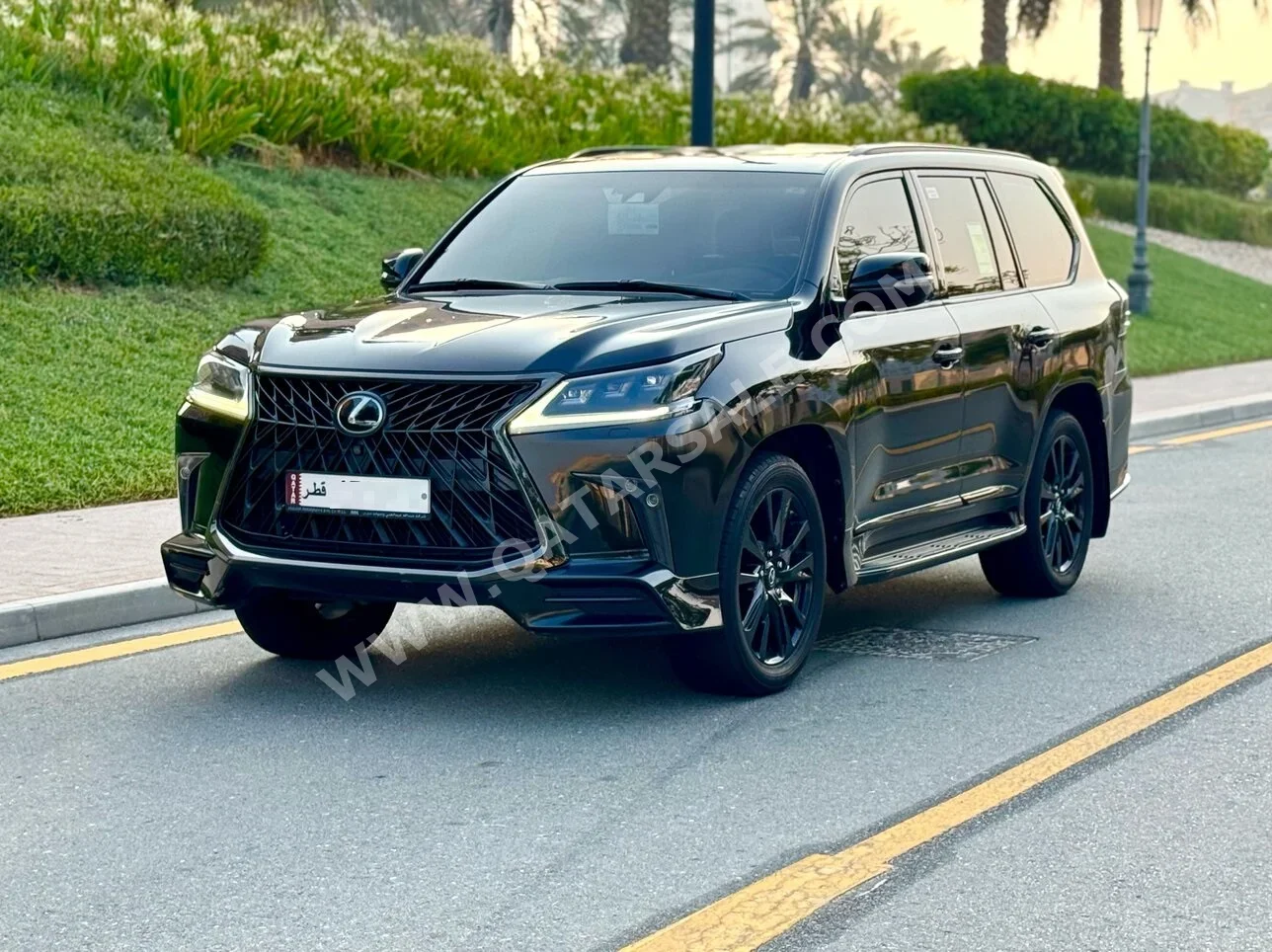 Lexus  LX  570 S Black Edition  2020  Automatic  210,000 Km  8 Cylinder  Four Wheel Drive (4WD)  SUV  Black
