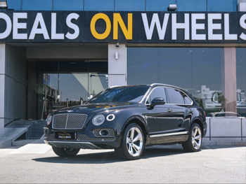 Bentley  Bentayga  2017  Automatic  86,000 Km  12 Cylinder  All Wheel Drive (AWD)  SUV  Black