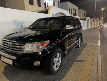Toyota  Land Cruiser  VXR  2013  Automatic  341,000 Km  8 Cylinder  Four Wheel Drive (4WD)  SUV  Black