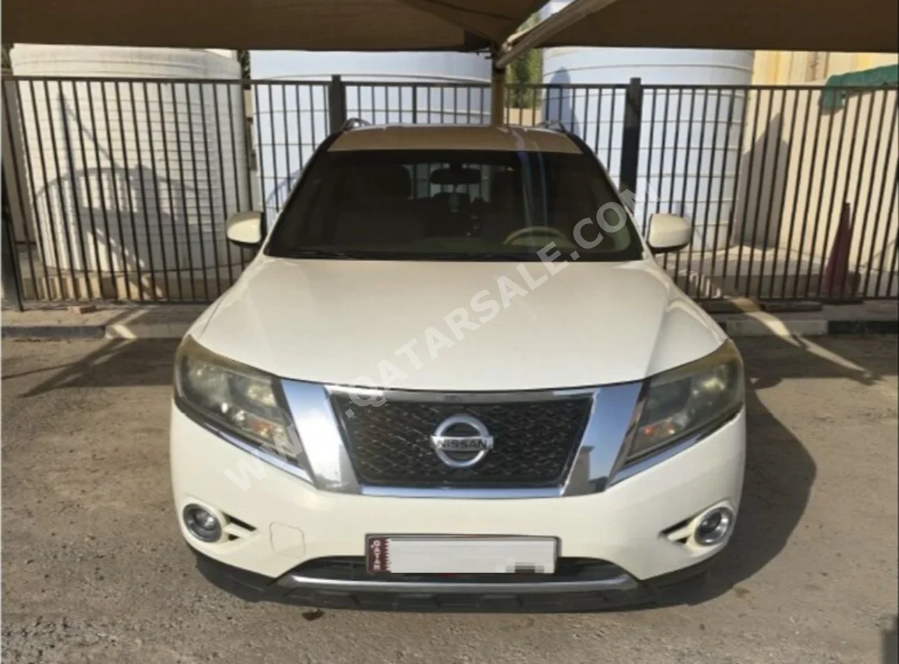 Nissan  Pathfinder  LE  2014  Automatic  138,790 Km  6 Cylinder  All Wheel Drive (AWD)  SUV  White