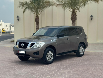 Nissan  Patrol  SE  2016  Automatic  330,000 Km  8 Cylinder  Four Wheel Drive (4WD)  SUV  Gray