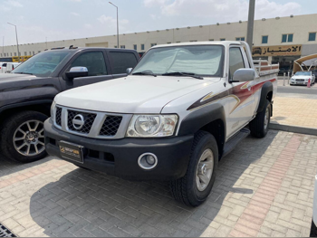 Nissan  Patrol  Pickup  2012  Manual  224,000 Km  6 Cylinder  Four Wheel Drive (4WD)  Pick Up  White