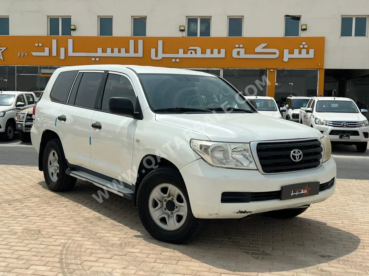 Toyota  Land Cruiser  G  2010  Automatic  310,000 Km  6 Cylinder  Four Wheel Drive (4WD)  SUV  White