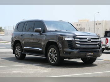 Toyota  Land Cruiser  GXR Twin Turbo  2022  Automatic  122,700 Km  6 Cylinder  Four Wheel Drive (4WD)  SUV  Gray
