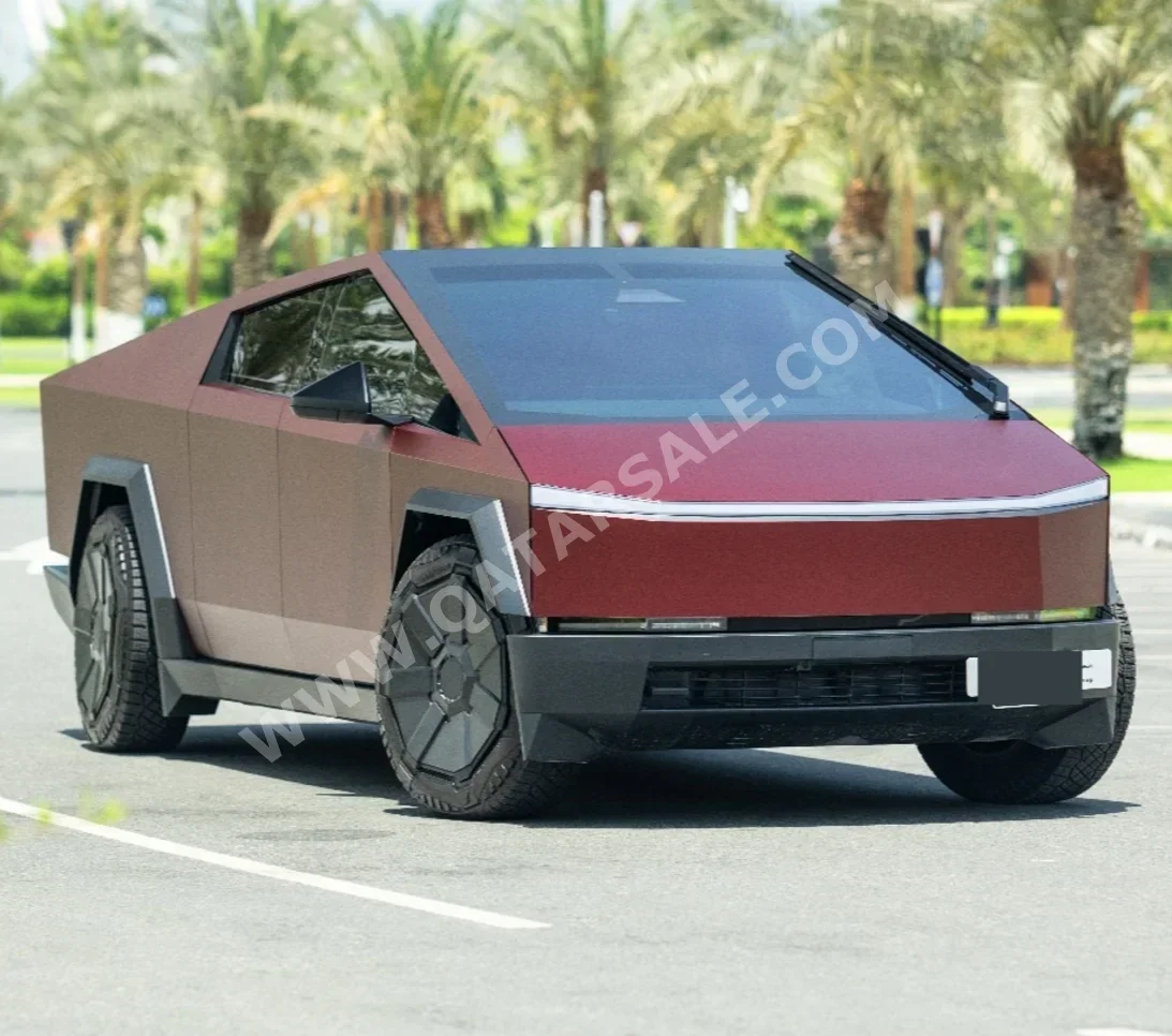 تسلا  سايبر بيست  2024  اوتوماتيك  11,500 كم  0 سلندر  دفع كلي مستمر  اس يو في  عنابي