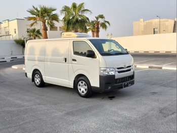 Toyota  Hiace  2022  Manual  48,000 Km  4 Cylinder  Rear Wheel Drive (RWD)  Van / Bus  White