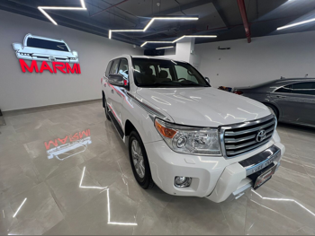 Toyota  Land Cruiser  GXR  2015  Automatic  376,000 Km  8 Cylinder  SUV  White