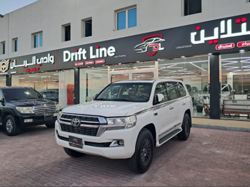 Toyota  Land Cruiser  GXR  2012  Automatic  359,156 Km  8 Cylinder  Front Wheel Drive (FWD)  SUV  White