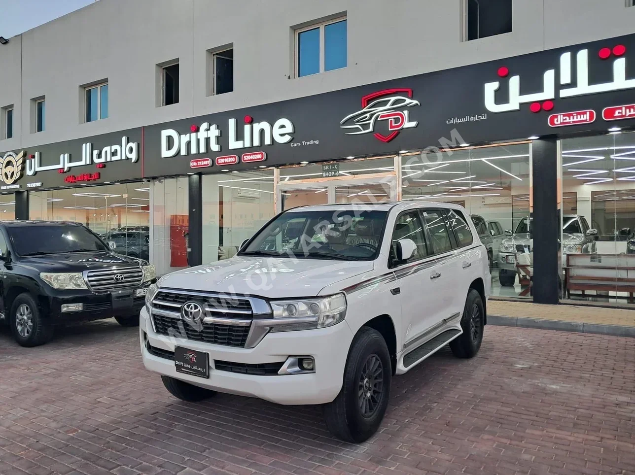 Toyota  Land Cruiser  GXR  2012  Automatic  359,156 Km  8 Cylinder  Front Wheel Drive (FWD)  SUV  White