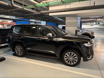Toyota  Land Cruiser  VXR Twin Turbo  2024  Automatic  17,900 Km  6 Cylinder  Four Wheel Drive (4WD)  SUV  Black  With Warranty