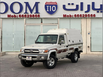 Toyota  Land Cruiser  LX  2015  Manual  29,000 Km  6 Cylinder  Four Wheel Drive (4WD)  Pick Up  White