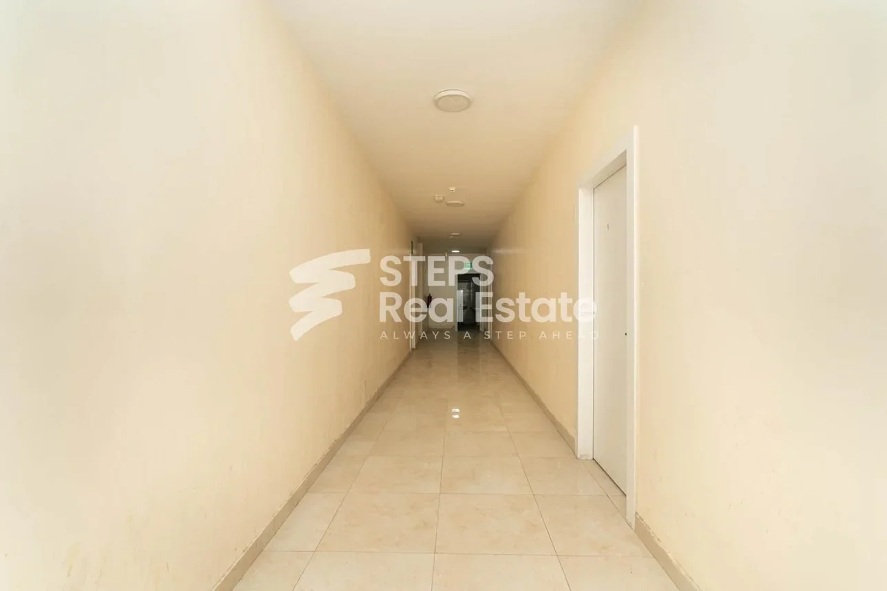 سكن عمال أم صلال  المزروعه  1 غرف نوم