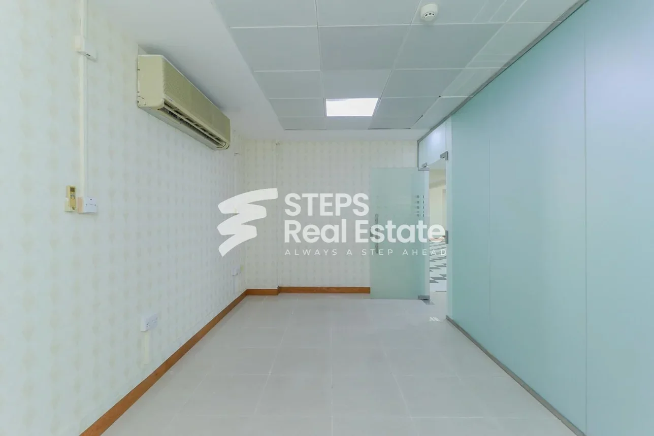 Commercial Offices - Not Furnished  - Doha  - Najma