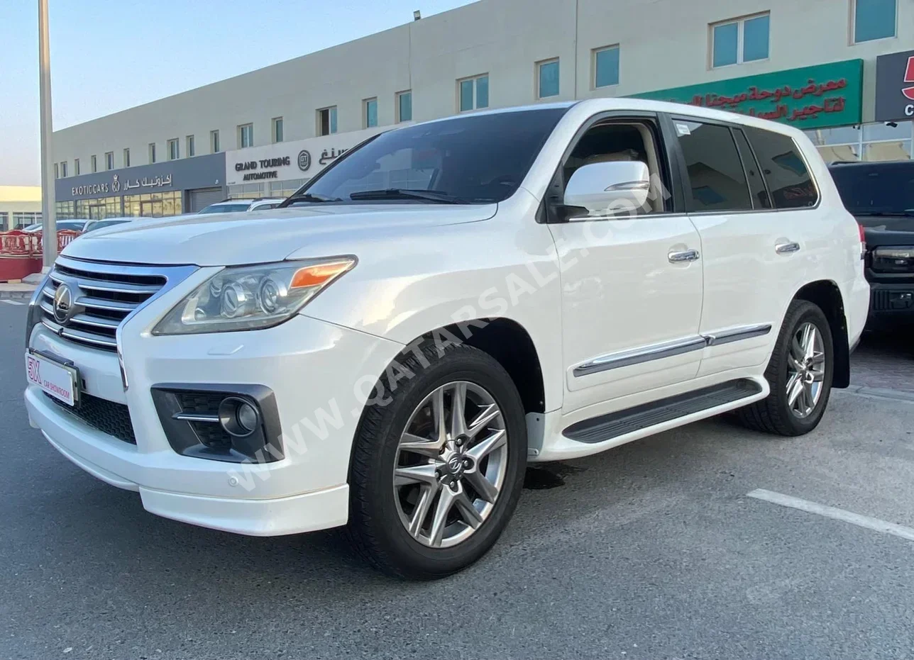Lexus  LX  570 S  2012  Automatic  334,000 Km  8 Cylinder  Four Wheel Drive (4WD)  SUV  White