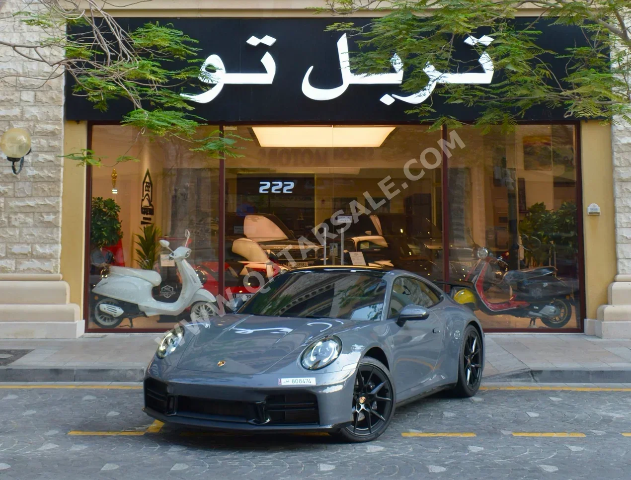 بورش  911  كاريرا  2025  اوتوماتيك  2,200 كم  6 سلندر  دفع خلفي  كوبيه \ سبورت  رمادي  تحت الضمان