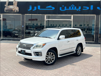 Lexus  LX  570  2013  Automatic  405,000 Km  8 Cylinder  Four Wheel Drive (4WD)  SUV  White