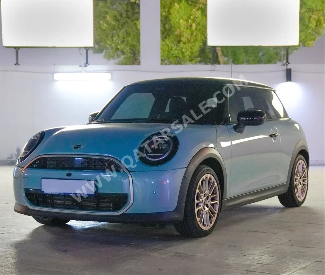 Mini  Cooper  S  2025  Automatic  8,000 Km  4 Cylinder  Front Wheel Drive (FWD)  Hatchback  Turquoise  With Warranty