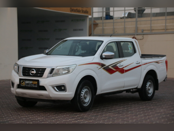 Nissan  Navara  SE  2020  Automatic  121,000 Km  4 Cylinder  Front Wheel Drive (FWD)  Pick Up  White