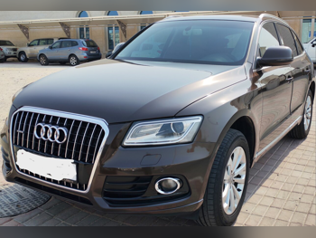 Audi  Q5  40 TFSI Quattro  2015  Automatic  89,023 Km  4 Cylinder  All Wheel Drive (AWD)  SUV  Brown Meccademia