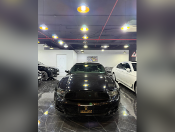 Ford  Mustang  2014  Automatic  170,000 Km  6 Cylinder  Rear Wheel Drive (RWD)  Coupe / Sport  Black