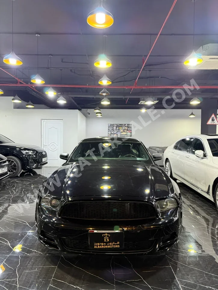 Ford  Mustang  2014  Automatic  170,000 Km  6 Cylinder  Rear Wheel Drive (RWD)  Coupe / Sport  Black