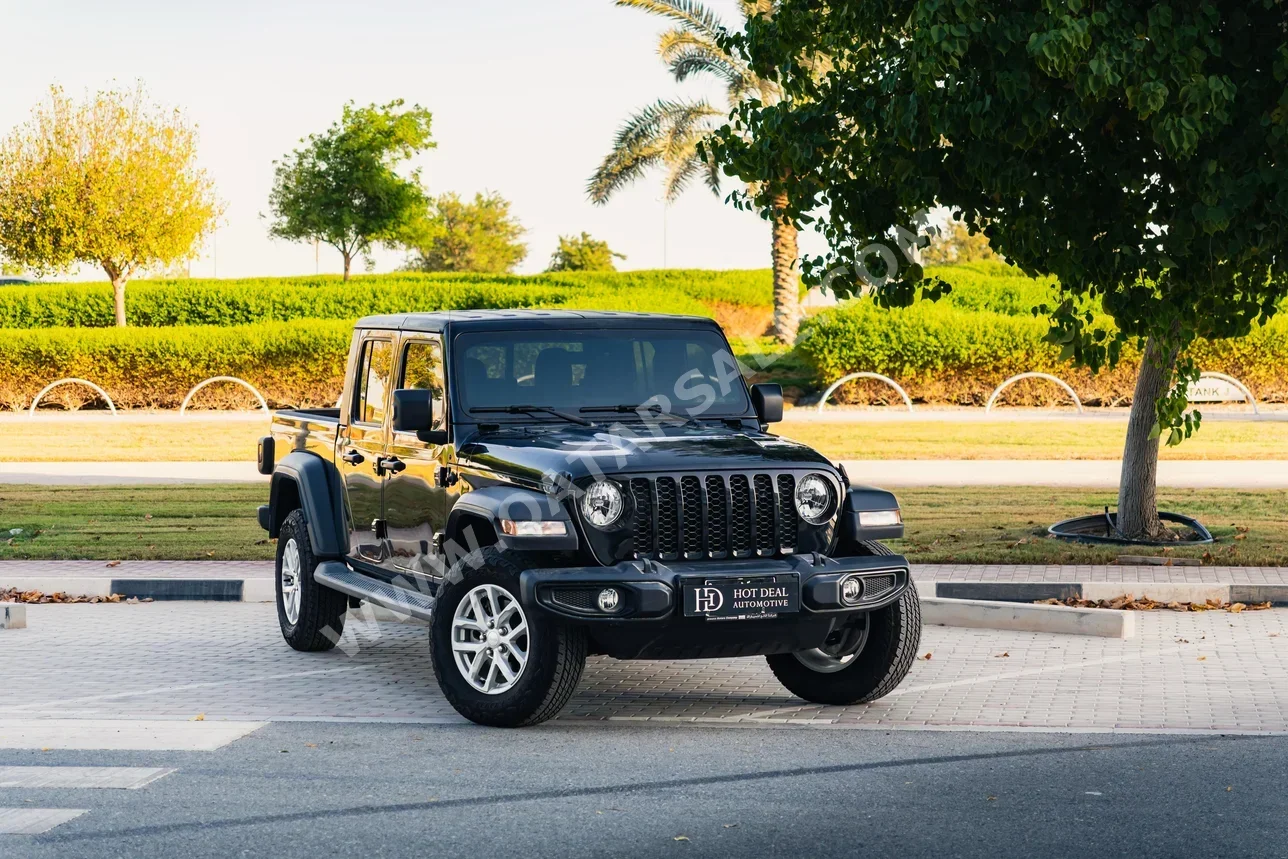 Jeep  Gladiator  Sport  2023  Automatic  700 Km  6 Cylinder  Four Wheel Drive (4WD)  Pick Up  Black  With Warranty