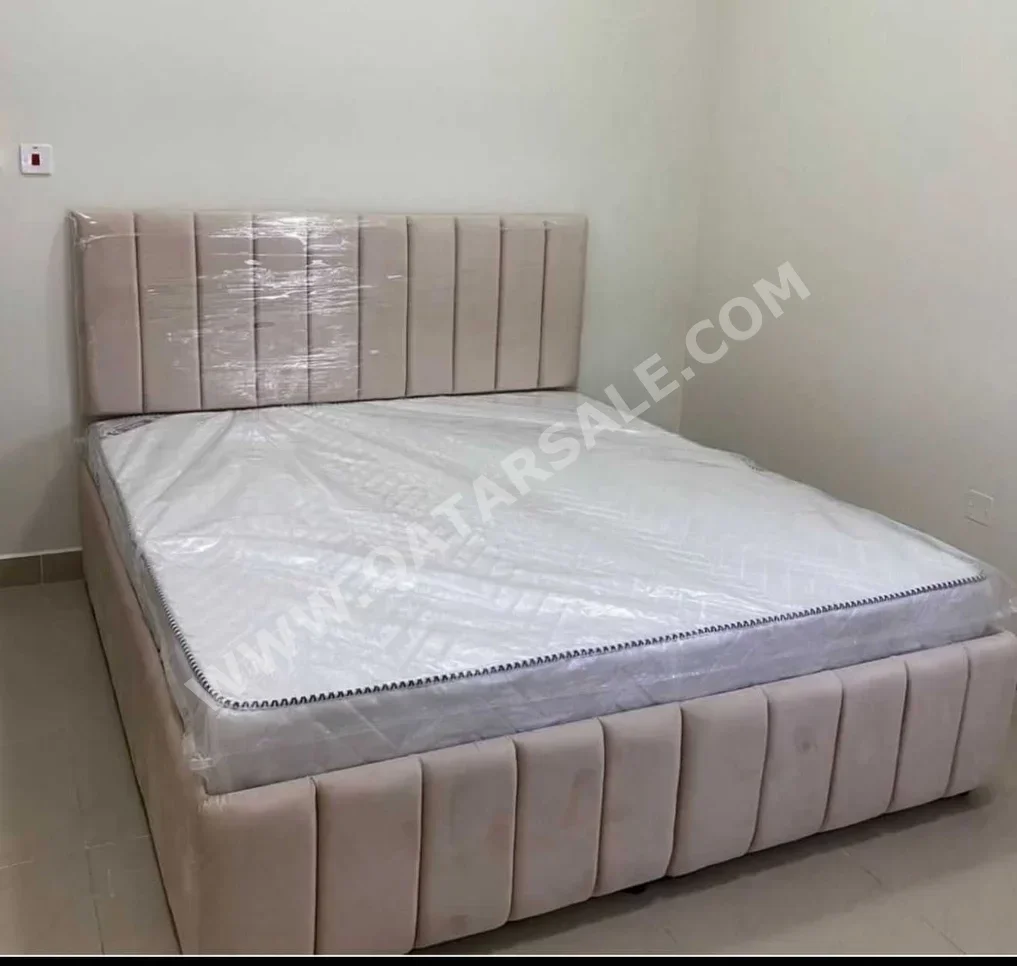Beds - King  - With Bedside Table