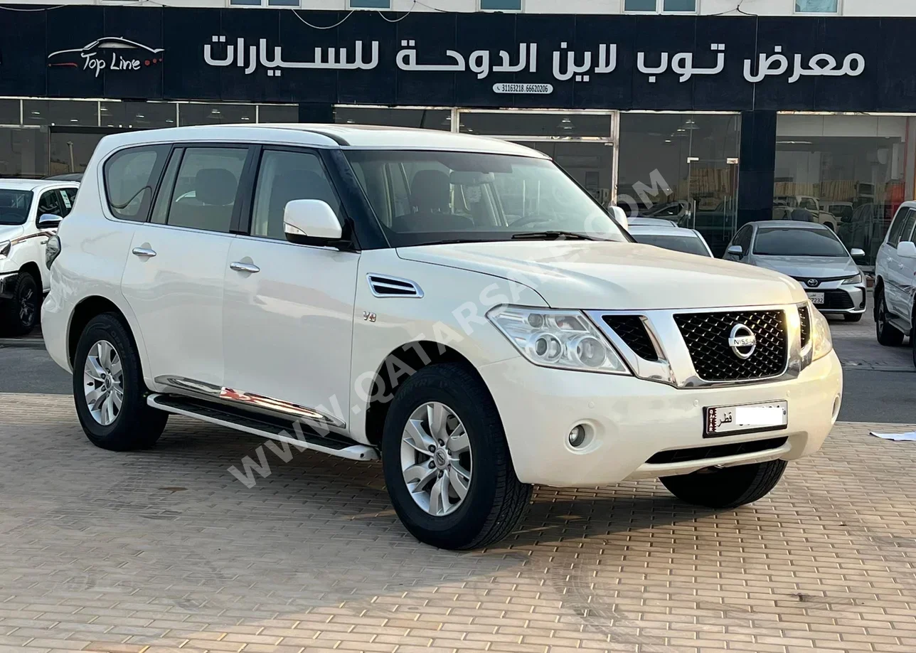 نيسان  باترول  اس اي  2013  اوتوماتيك  420,000 كم  8 سلندر  دفع رباعي  اس يو في  أبيض