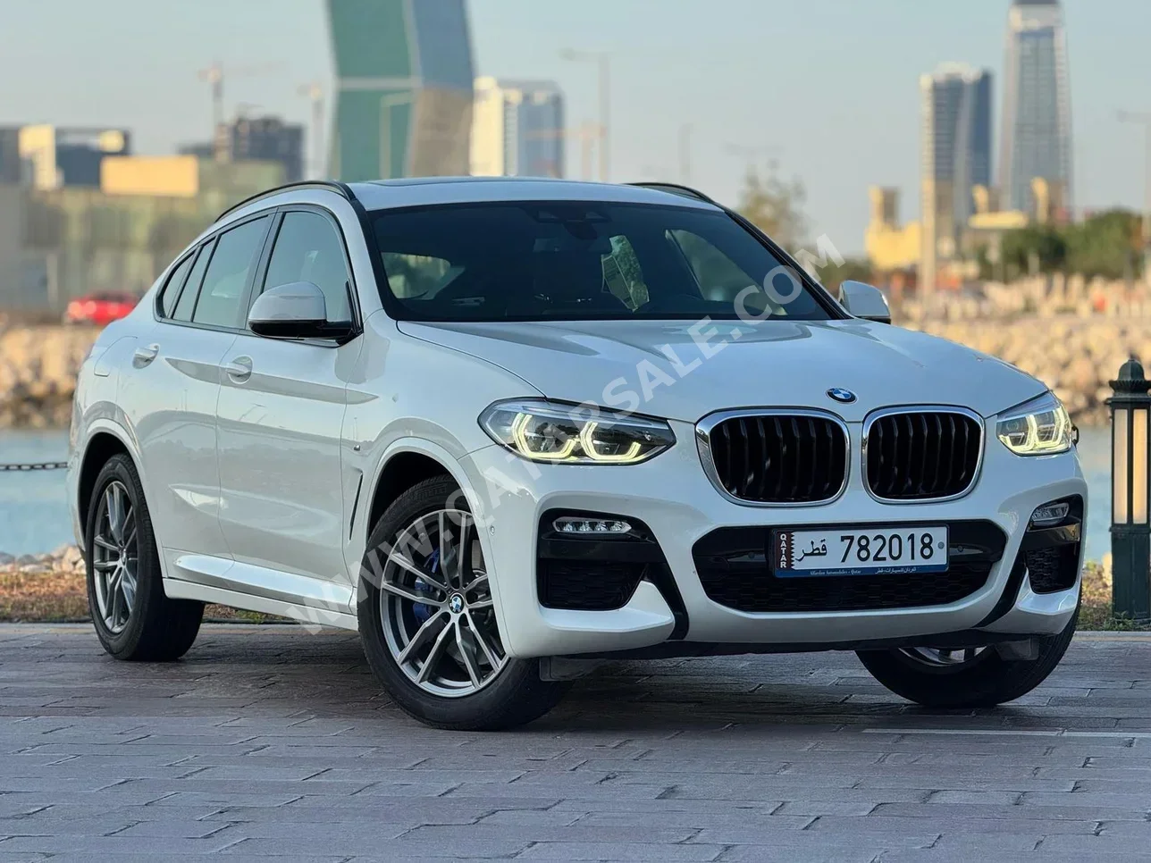 BMW  X-Series  X4  2019  Automatic  39,000 Km  4 Cylinder  Four Wheel Drive (4WD)  SUV  White