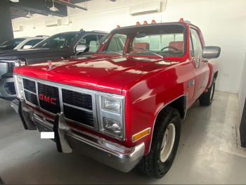 GMC  Sierra  1985  Manual  999,999 Km  8 Cylinder  Four Wheel Drive (4WD)  Pick Up  Red