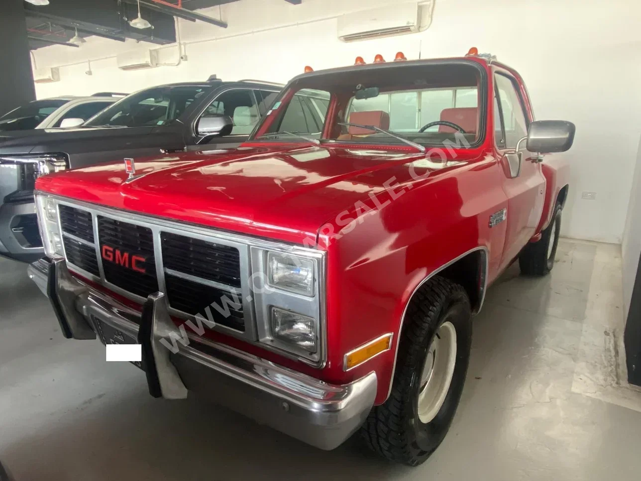 GMC  Sierra  1985  Manual  999,999 Km  8 Cylinder  Four Wheel Drive (4WD)  Pick Up  Red