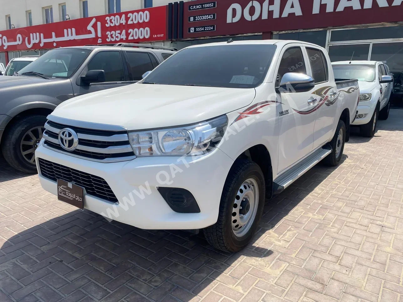 Toyota  Hilux  2025  Automatic  24,000 Km  4 Cylinder  Four Wheel Drive (4WD)  Pick Up  White  With Warranty