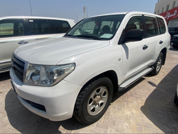 Toyota  Land Cruiser  G  2011  Automatic  135,000 Km  6 Cylinder  Four Wheel Drive (4WD)  SUV  White
