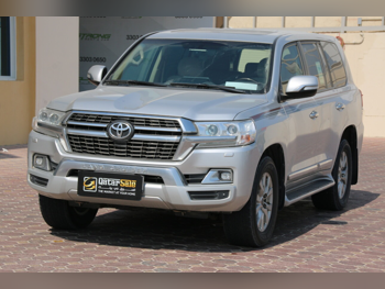 Toyota  Land Cruiser  GXR  2021  Automatic  285,000 Km  8 Cylinder  Four Wheel Drive (4WD)  SUV  Silver
