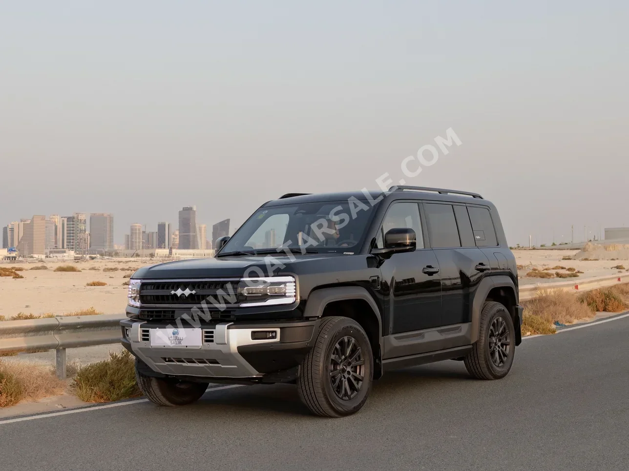 بي واي دي  ليوبارد 5  4 سلندر  إس يو في 4 في 4  أسود  2026