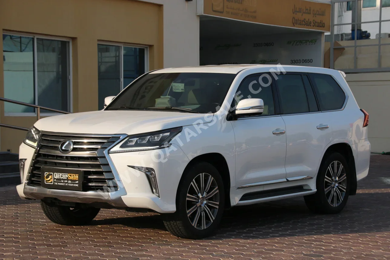 Lexus  LX  570  2017  Automatic  79,000 Km  8 Cylinder  Four Wheel Drive (4WD)  SUV  White
