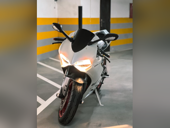 دوكاتي  بانجلي 959 -  2014 - اللون ابيض