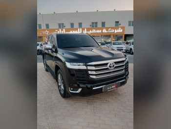 Toyota  Land Cruiser  VX Twin Turbo  2022  Automatic  80,000 Km  6 Cylinder  Four Wheel Drive (4WD)  SUV  Black