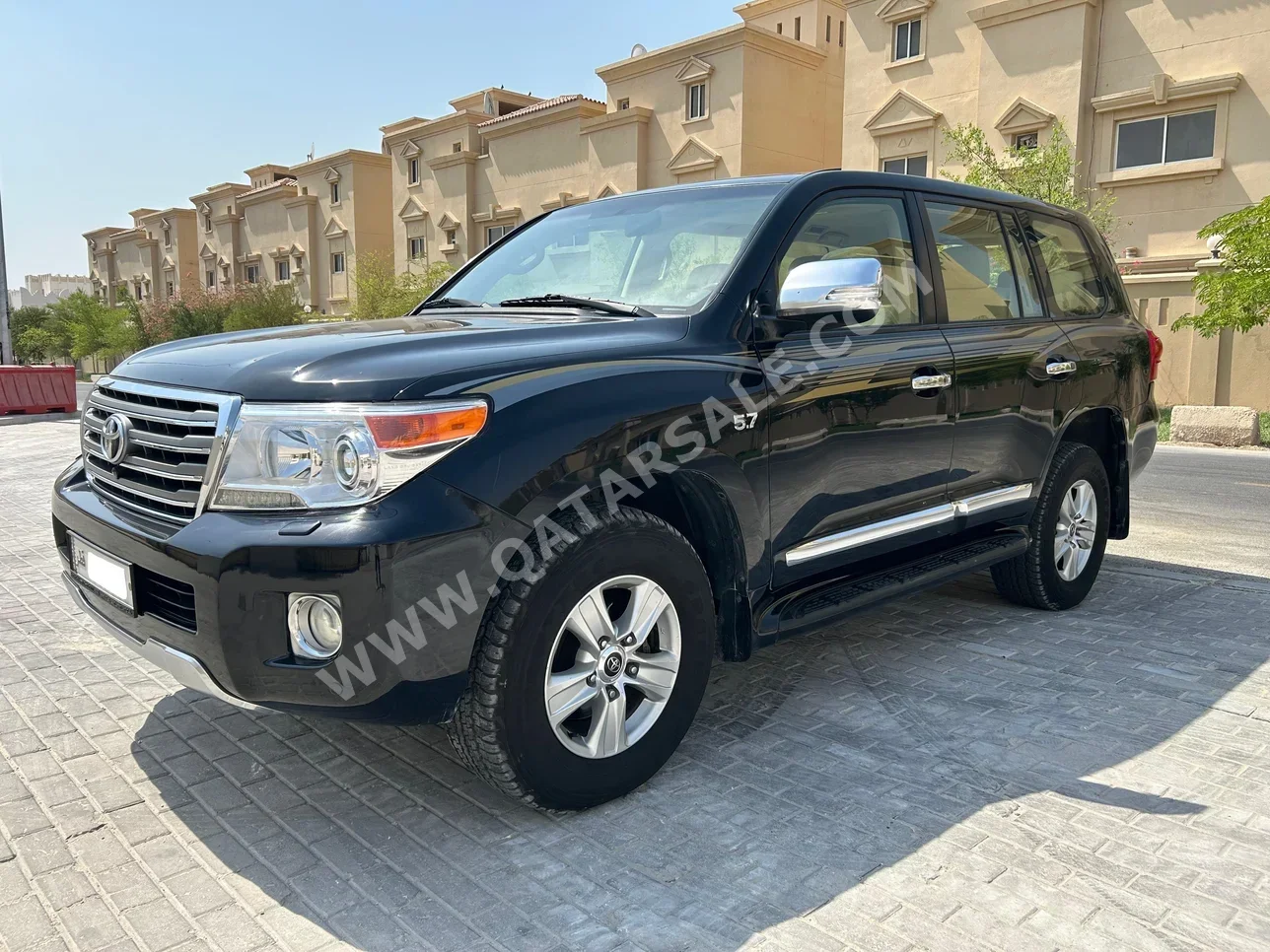 تويوتا  لاند كروزر  في اكس ار  2013  اوتوماتيك  216,000 كم  8 سلندر  دفع رباعي  اس يو في  أسود