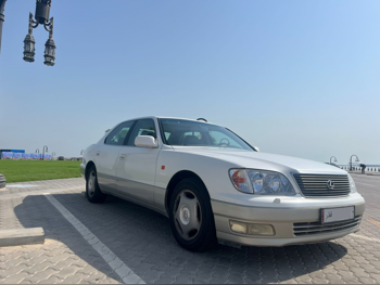Lexus  LS  400  1998  Automatic  275,000 Km  8 Cylinder  Rear Wheel Drive (RWD)  Sedan  White