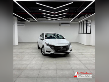 نيسان صني 2024 اوتوماتيك 0 كم 4 سلندر سحب امامي سيدان أبيض تحت الضمان