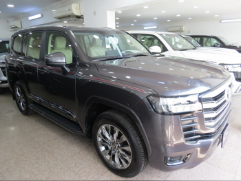 Toyota  Land Cruiser  GXR Twin Turbo  2025  Automatic  0 Km  6 Cylinder  Four Wheel Drive (4WD)  SUV  Gray  With Warranty