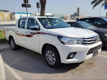 Toyota  Hilux  2022  Automatic  79,000 Km  4 Cylinder  Four Wheel Drive (4WD)  Pick Up  White