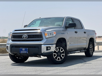Toyota  Tundra  TRD  2014  Automatic  187,000 Km  8 Cylinder  Four Wheel Drive (4WD)  Pick Up  Silver