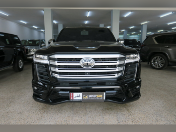 Toyota  Land Cruiser  VXR Twin Turbo  2025  Automatic  5,000 Km  6 Cylinder  Four Wheel Drive (4WD)  SUV  Black  With Warranty
