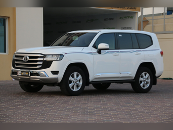 Toyota  Land Cruiser  GXR  2024  Automatic  44,000 Km  6 Cylinder  Four Wheel Drive (4WD)  SUV  White  With Warranty