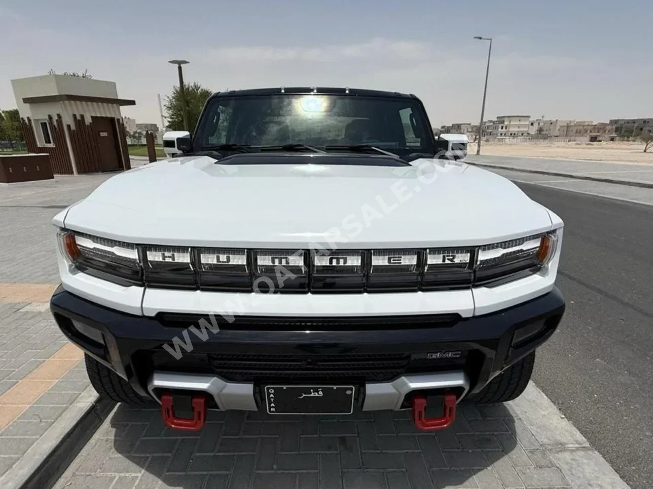 GMC  Hummer EV  Pickup  2024  Automatic  4,000 Km  0 Cylinder  Four Wheel Drive (4WD)  Convertible  White  With Warranty