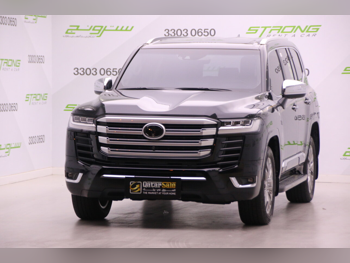 Toyota  Land Cruiser  VXR Twin Turbo  2023  Automatic  90,000 Km  6 Cylinder  Four Wheel Drive (4WD)  SUV  Black  With Warranty