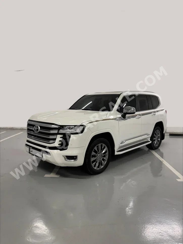 Toyota  Land Cruiser  VX Twin Turbo  2023  Automatic  50,000 Km  6 Cylinder  Four Wheel Drive (4WD)  SUV  White  With Warranty