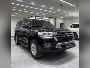 Toyota  Land Cruiser  GXR  2021  Automatic  190,000 Km  8 Cylinder  Four Wheel Drive (4WD)  SUV  Black